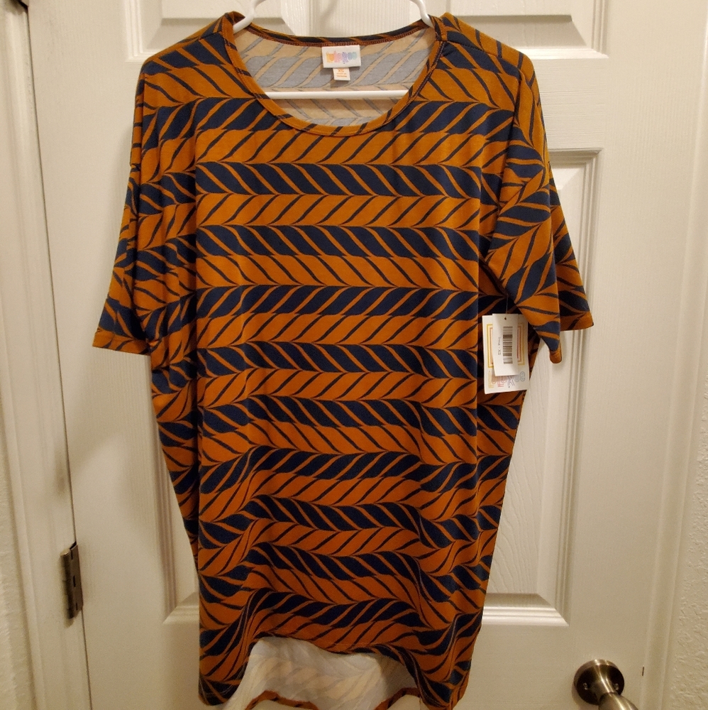 *NWT Lularoe Irma*